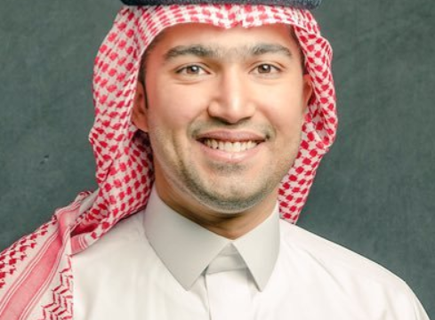 الدكتور أحمد العلوان – استشاري تقويم أسنان في الرياض