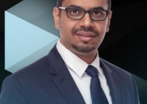 د. ياسر محفوظ – استشاري تقويم وتجميل الأسنان في جدة