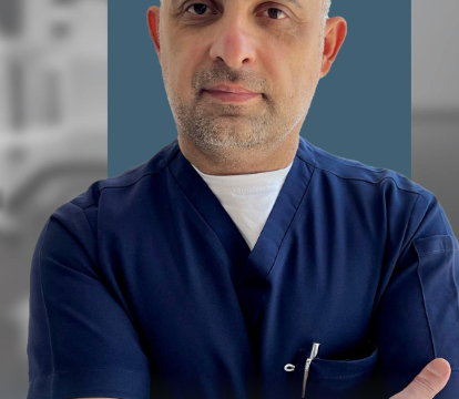 دكتور خالد عجيب - أخصائي تقويم الأسنان في الرياض