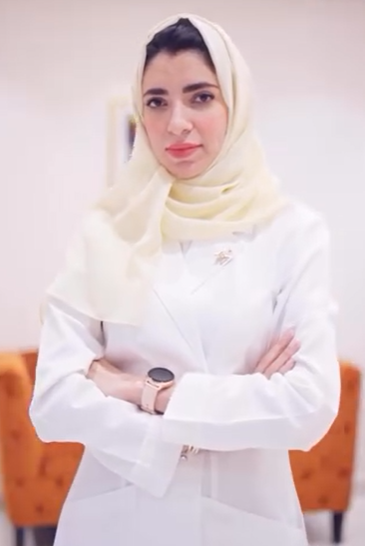 دكتورة سالي أكرم - دكتورة تقويم أسنان في جدة