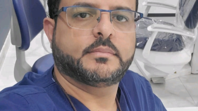 د. معمر الصامت – استشاري تقويم أسنان في مكة المكرمة
