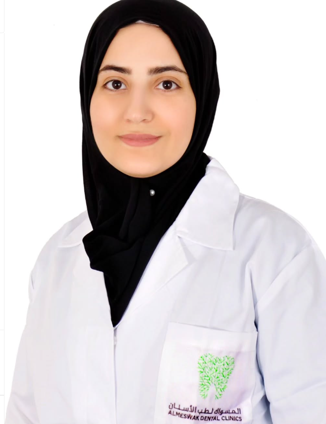 الدكتورة حنان ستوت أخصائية تقويم الأسنان في نجران