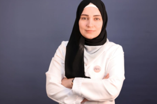 الدكتورة دانية العبسي