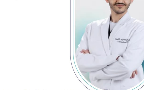 الدكتور عبدالعزيز الزيد – استشاري زراعة وتجميل الأسنان في الرياض