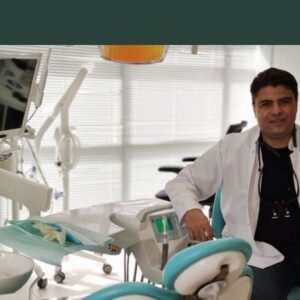 د. إسماعيل محمد إسماعيل – خبير زراعة الأسنان الرقمية في المدينة المنورة