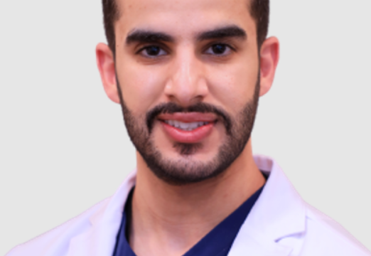 دكتور محمد علي إسماعيل – طبيب زراعة أسنان في الرياض