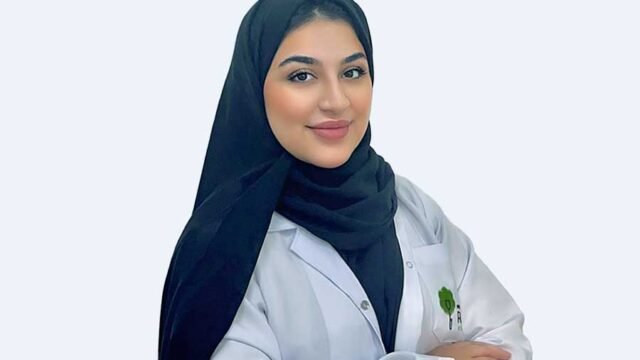 الدكتورة سارة تركي في عيادة رام ينبع الصناعية