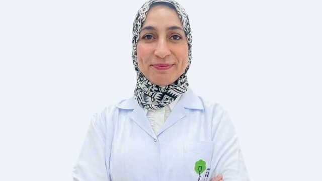 الدكتورة نعمات الأنصاري في عيادات رام ينبع الصناعية