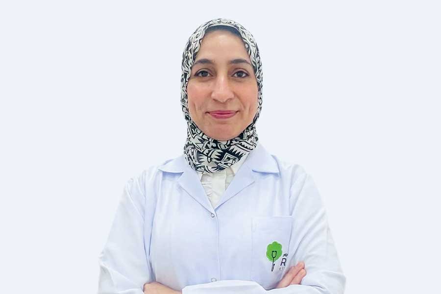 الدكتورة نعمات الأنصاري في عيادات رام ينبع الصناعية