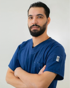 د. علي مشالي – أخصائي علاج العصب والحشوات التجميلية في عيادات المسواك بالرياض