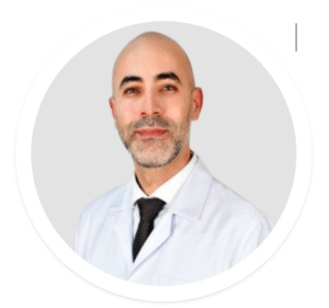 الدكتور أحمد فتحي في مجمع مغربي للعيون والأسنان الجبيل
