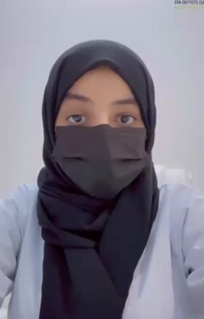 الدكتورة أشواق العتيق طبيبة تجميل اسنان بتبوك مجمع أطباء العصر