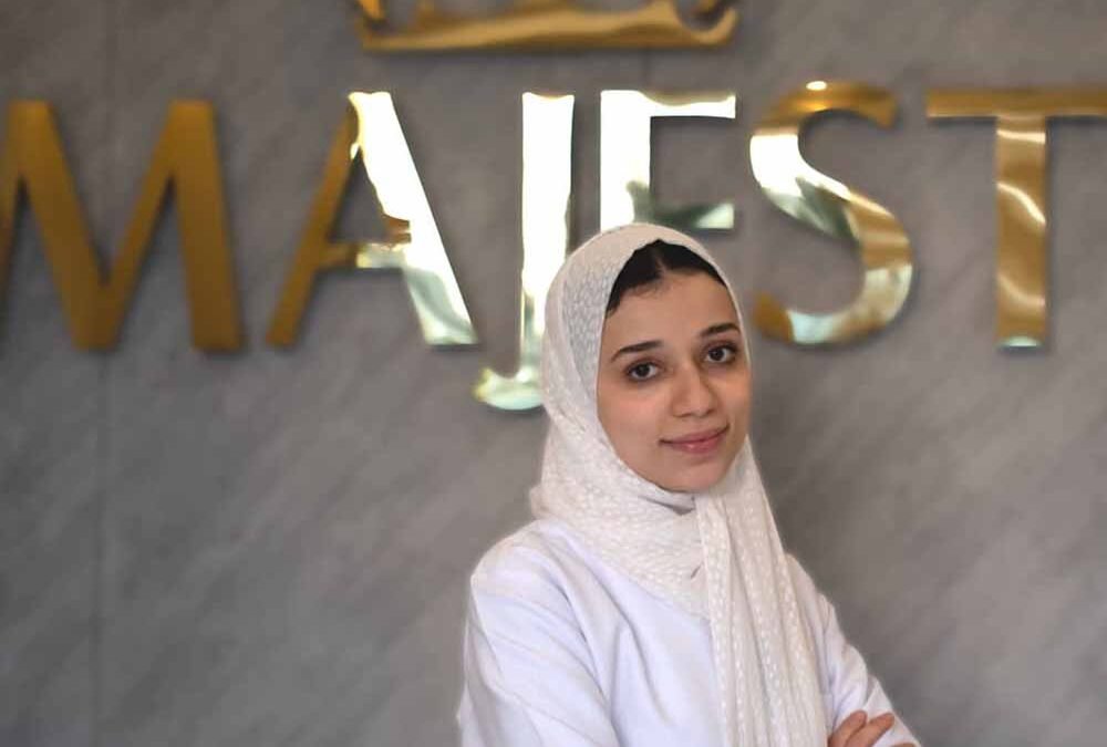 الدكتورة إيمان شحادة طبيبة أسنان عامة في ماجيستي بالطائف
