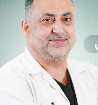الدكتور عبدالكريم خليل الباشا طبيب تقويم الأسنان في ابتسامة النجوم