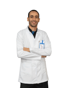 الدكتور أسامة جبر أخصائي جذور أسنان في مستشفى دار الشفاء بالرياض