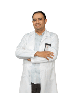 الدكتور عبد المجيد حسن نائب تقويم الأسنان في مستشفى دار الشفاء