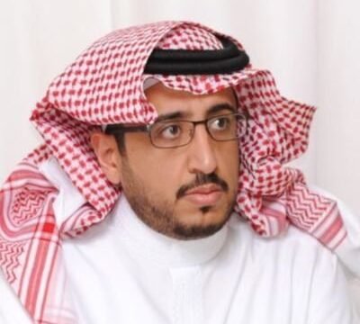 الدكتور عبدالله الحماد طبيب الأسنان العام في مجمع الحقيل بالدمام