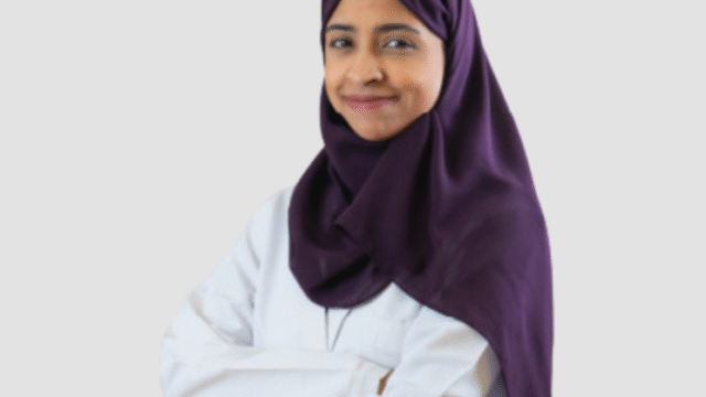 الدكتورة رحمة الصادق طبيبة تجميل وترميم الأسنان في مغربي الدمام
