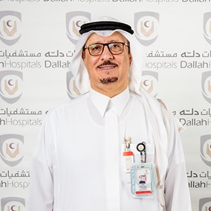 الدكتور صالح الهمص استشاري تقويم الأسنان والفكين في دله النخيل