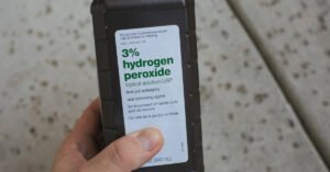 المضمضة ببيروكسيد الهيدروجين المخفف