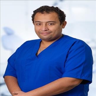 الدكتور محمد عبد الخالق أخصائي أسنان الأطفال في عيادات الأندلسية