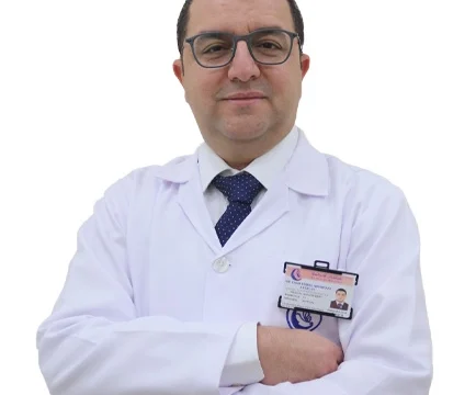 الدكتور إيهاب إسماعيل عبد الحي استشاري تركيبات الأسنان المواساة